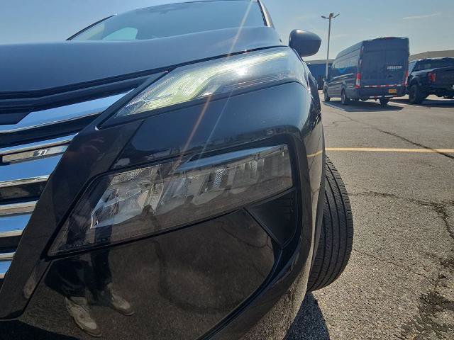 Used 2024 Nissan Rogue S AWD/4WD image 29