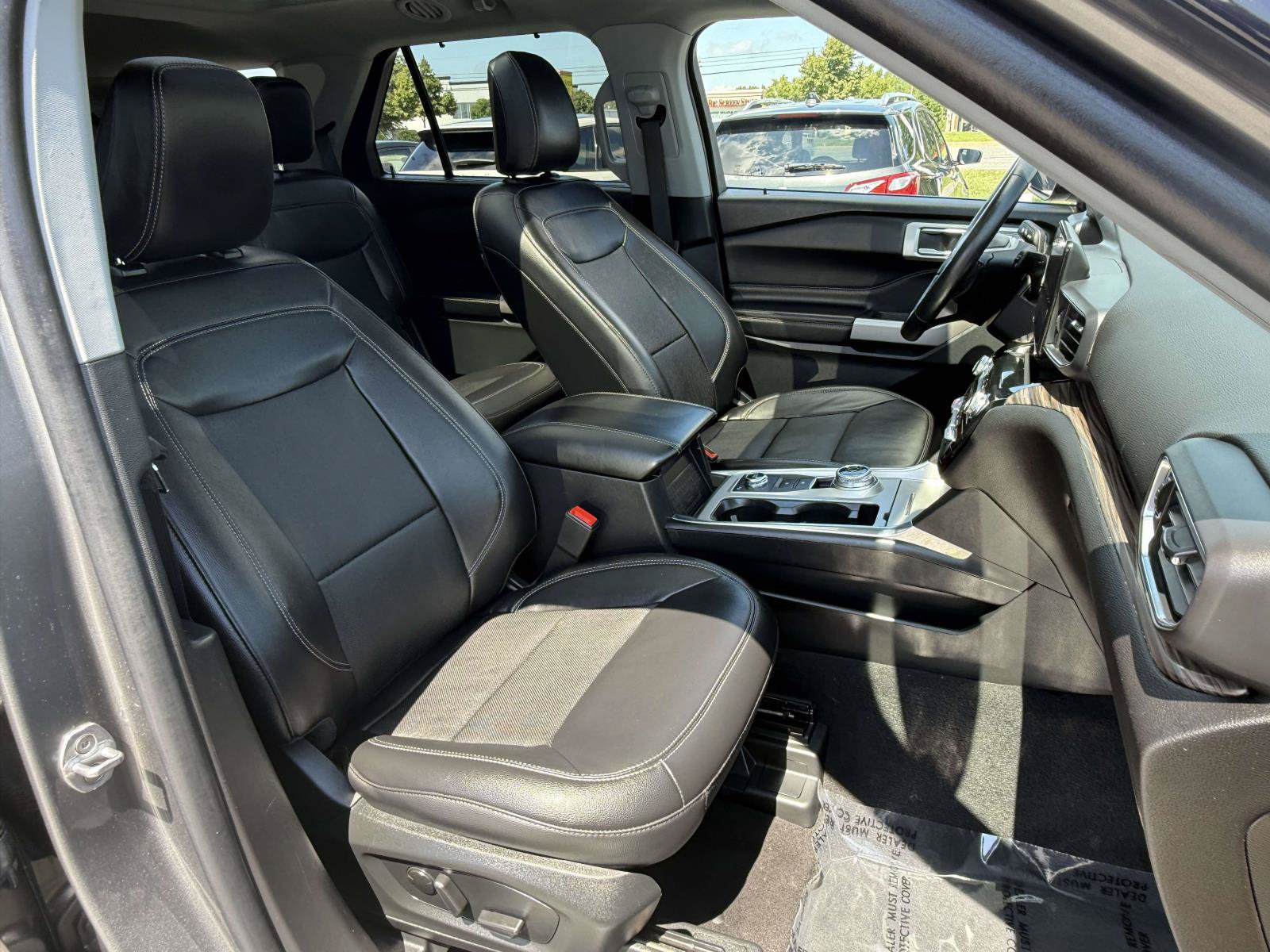 Certified 2023 Ford Explorer Limited w/ Equipment Group 301A AWD/4WD image 27