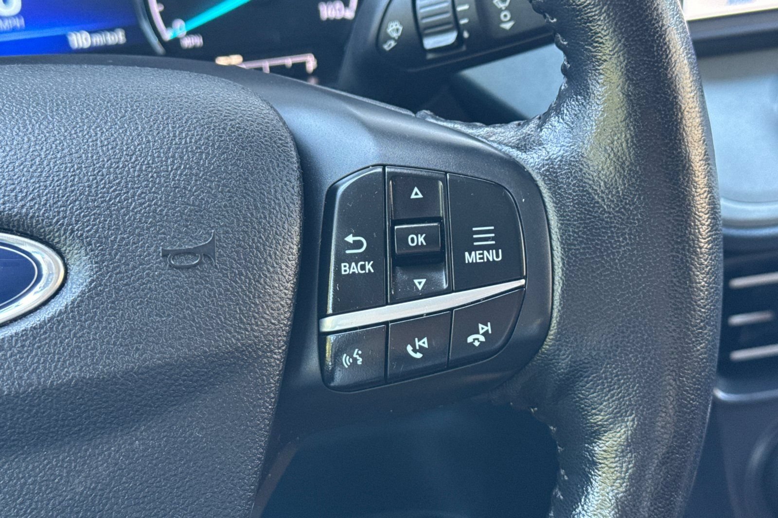 Certified 2022 Ford Maverick Lariat w/ Lariat Luxury Package AWD/4WD image 37