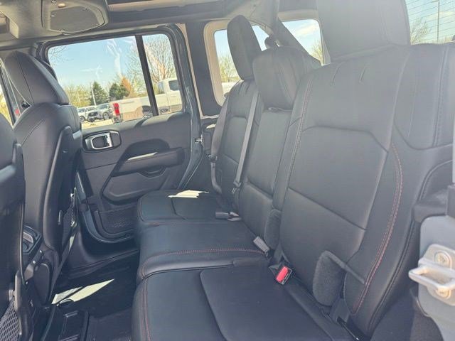 Used 2025 Jeep Wrangler Unlimited Rubicon AWD/4WD image 25