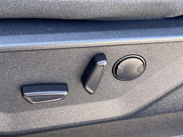 Certified 2022 Ford F150 XLT w/ Equipment Group 302A High image 27