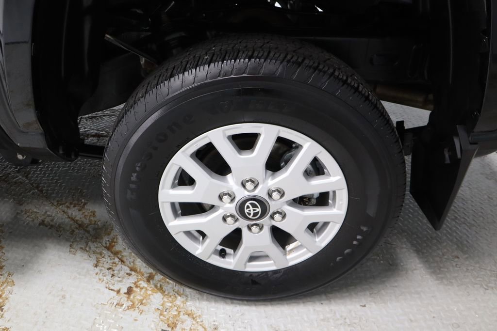 Used 2024 Toyota Tacoma SR AWD/4WD image 18