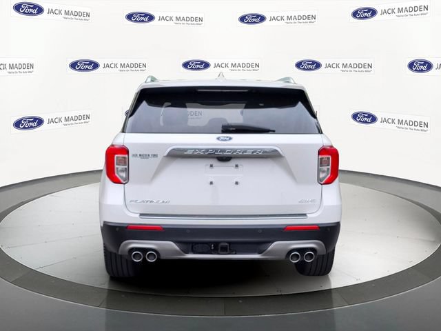 Certified 2023 Ford Explorer Platinum w/ Technology Package AWD/4WD image 4