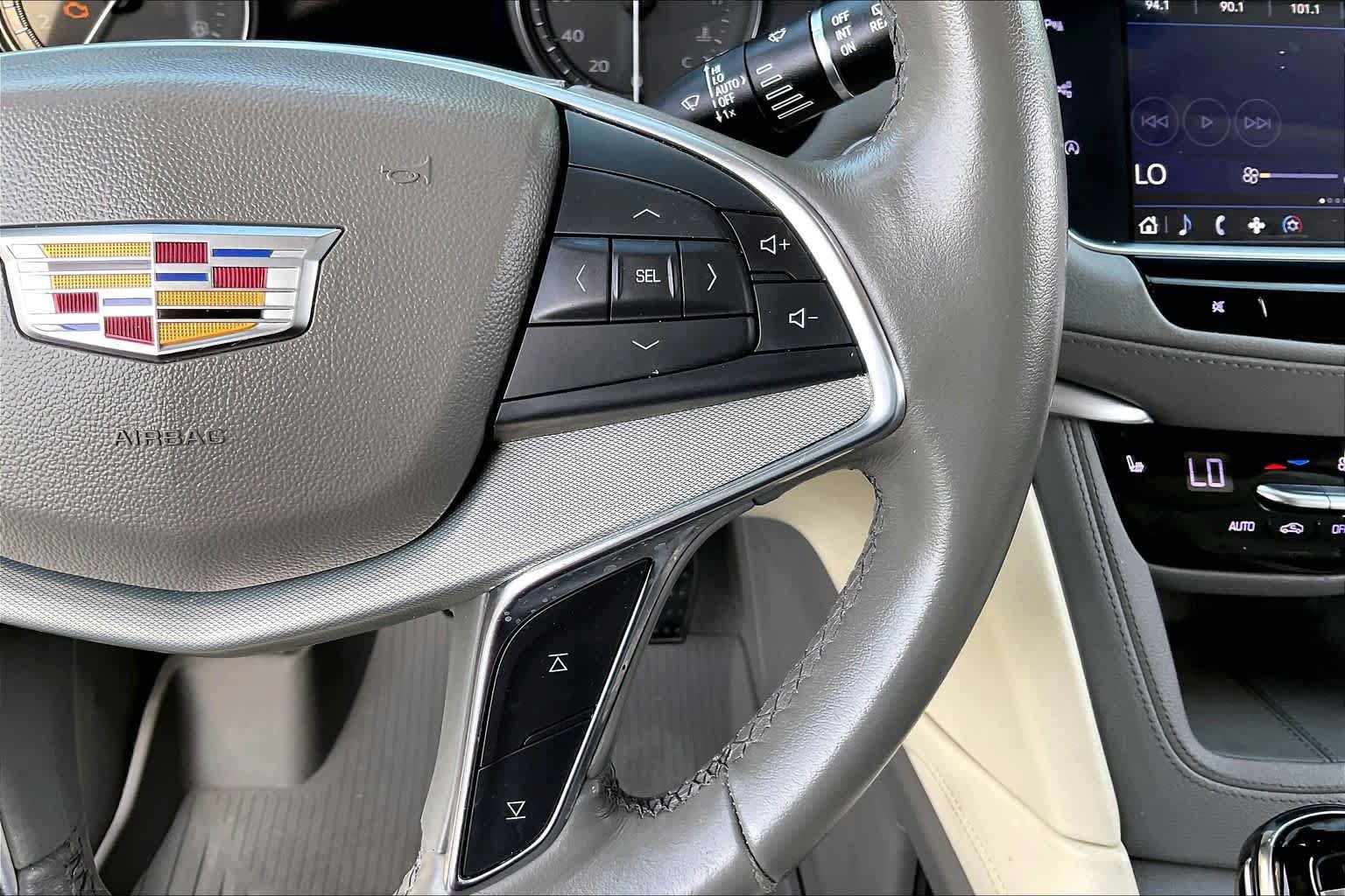 Used 2020 Cadillac XT5 Premium Luxury FWD image 22