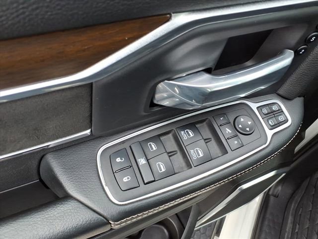 Used 2024 RAM 3500 Laramie image 22