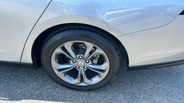 Used 2023 Honda Accord EX image 6