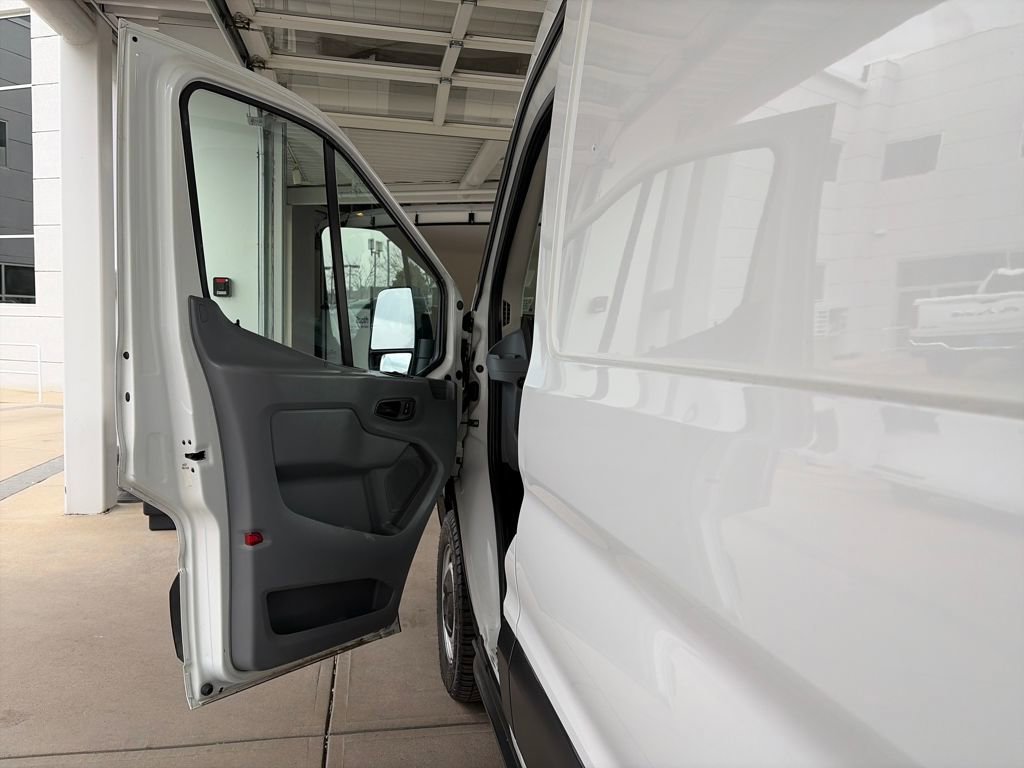 Certified 2019 Ford Transit 250 148 Medium Roof image 10