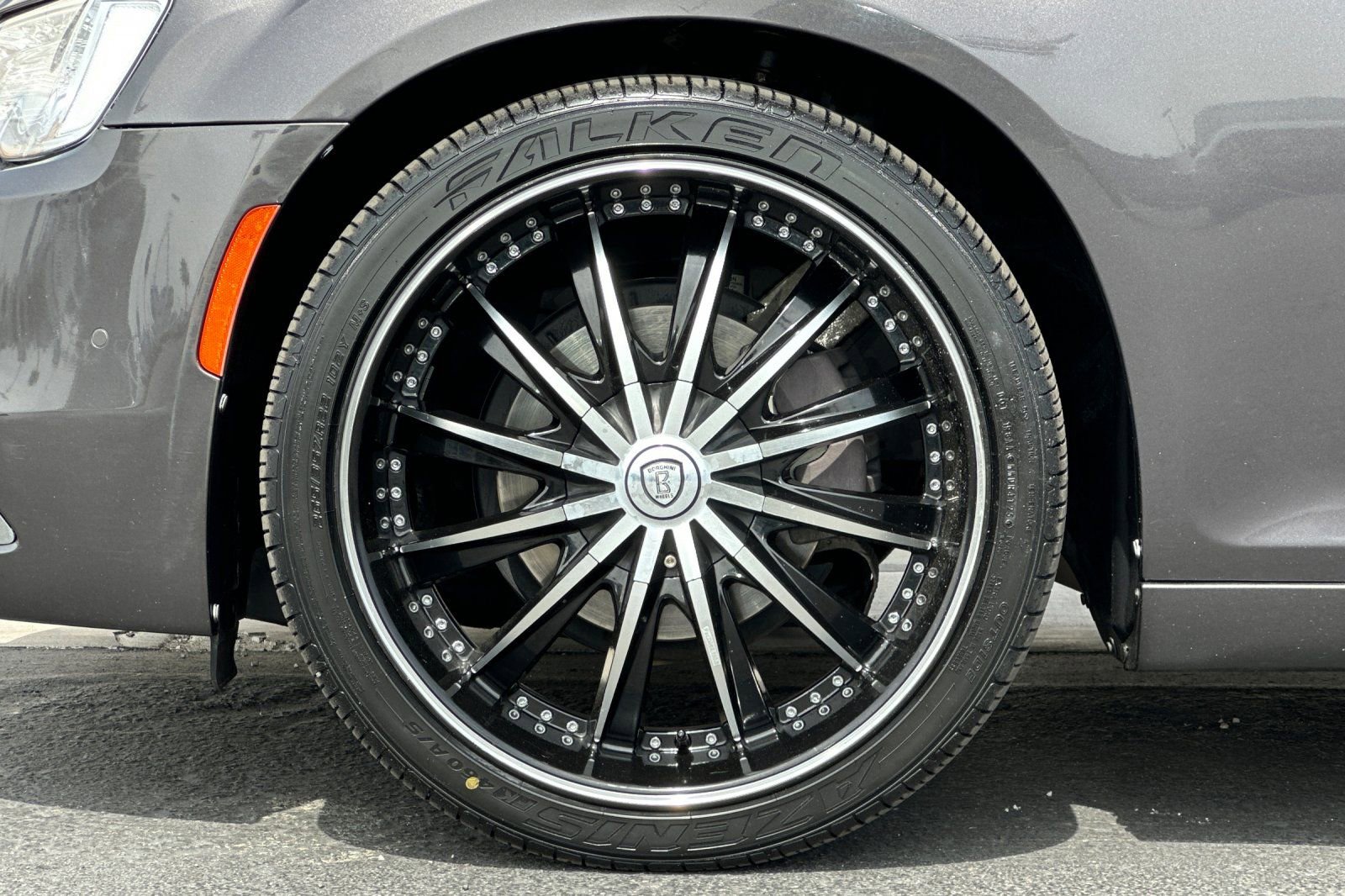 Used 2017 Chrysler 300 C w/ Safetytec Plus Group image 25