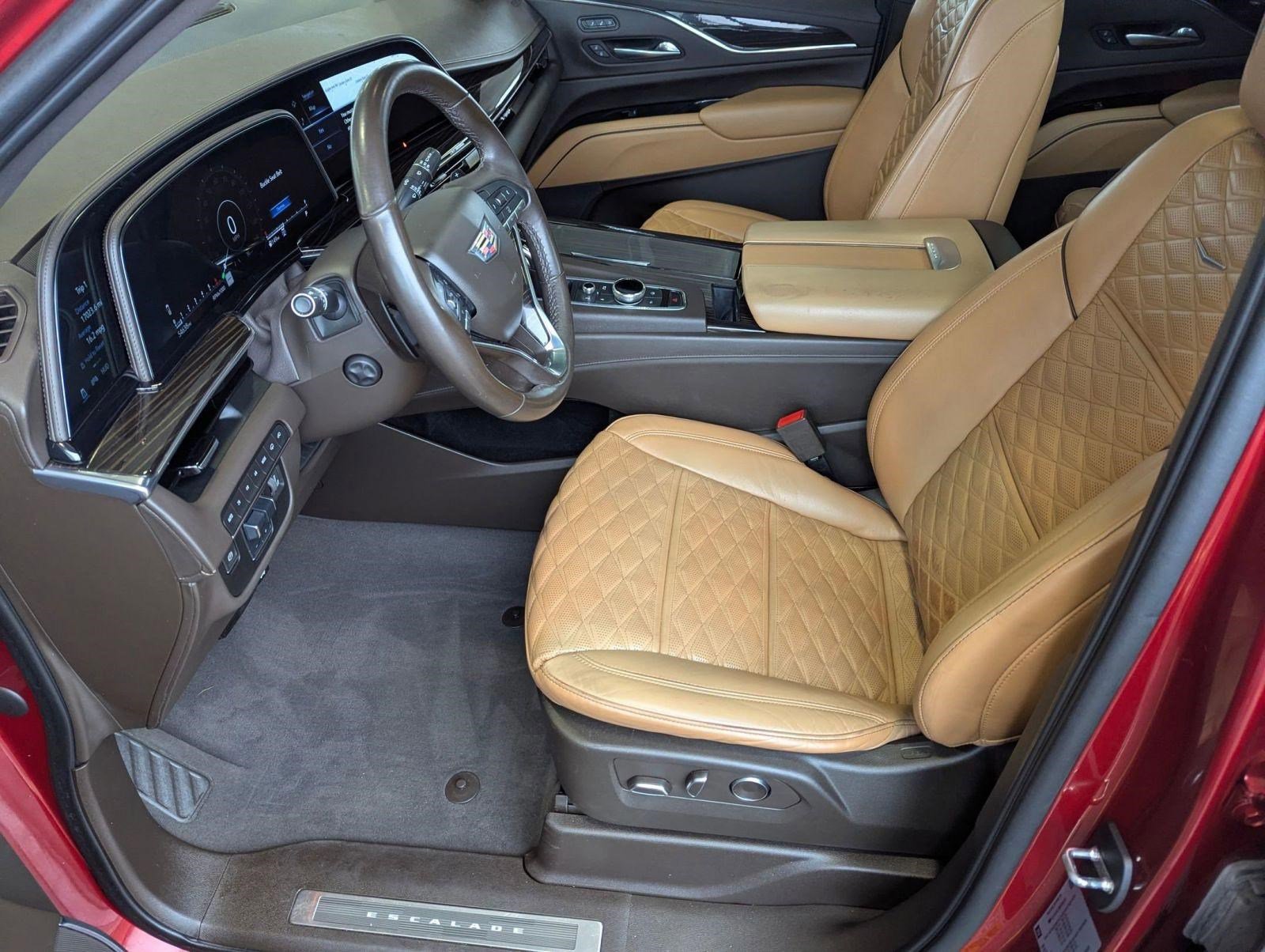 Used 2021 Cadillac Escalade Sport w/ Driver Assist Tech Package image 24