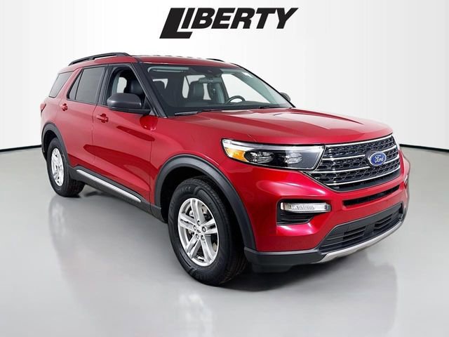 Certified 2022 Ford Explorer XLT w/ Equipment Group 202A image 8