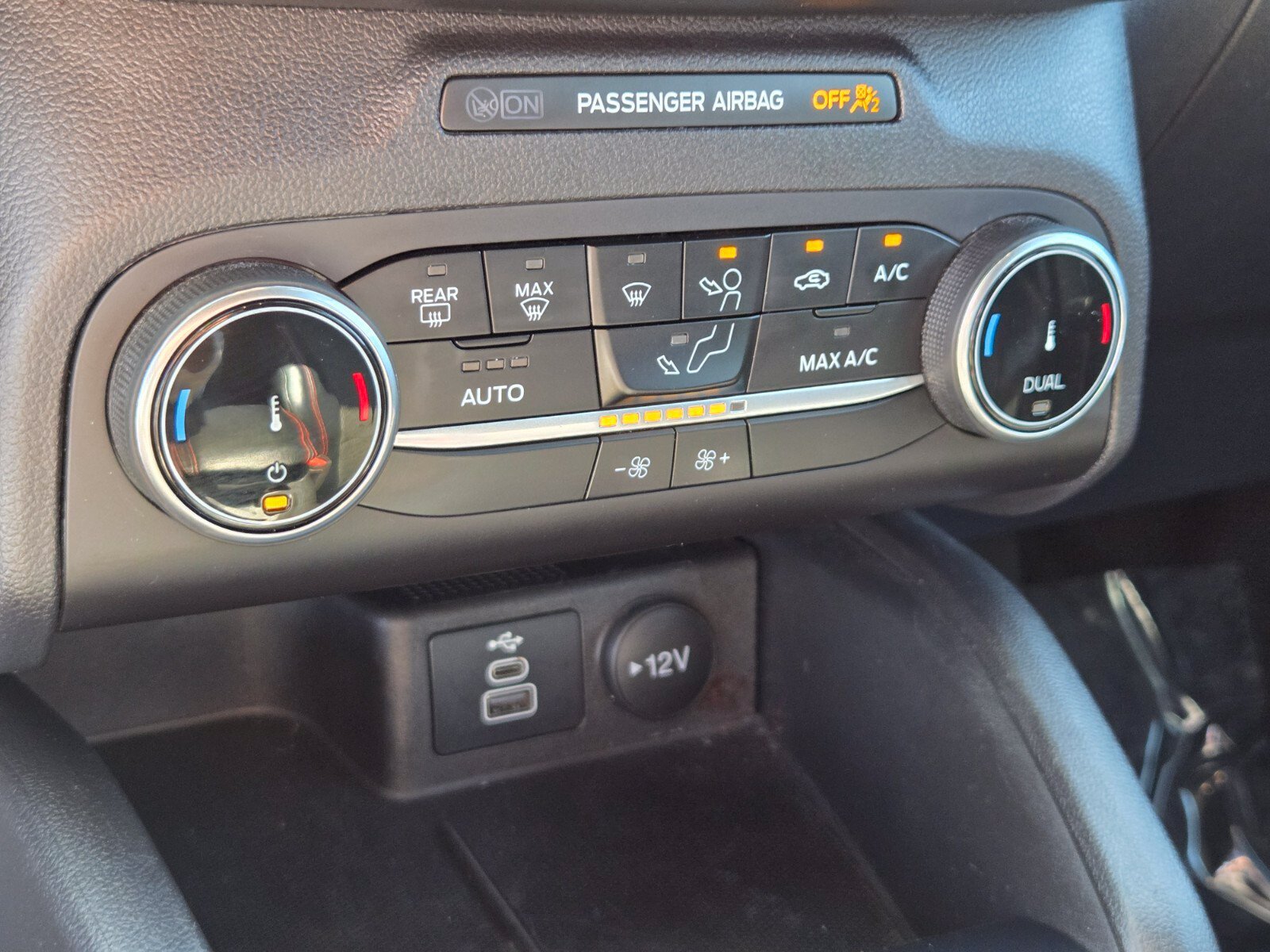 Certified 2025 Ford Escape ST-Line FWD image 22