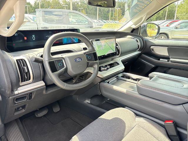 Certified 2025 Ford Expedition Max Active RWD image 6