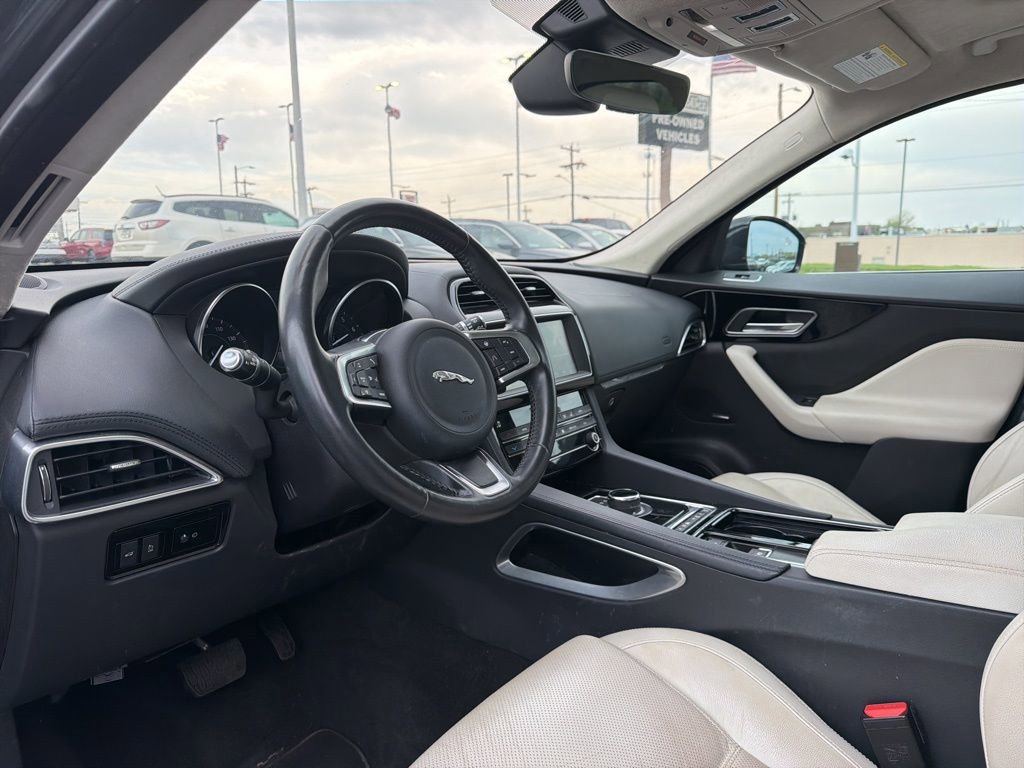 Used 2020 Jaguar F-PACE Prestige AWD/4WD image 11