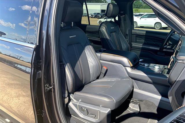 Certified 2024 Ford Expedition Max Platinum AWD/4WD image 6
