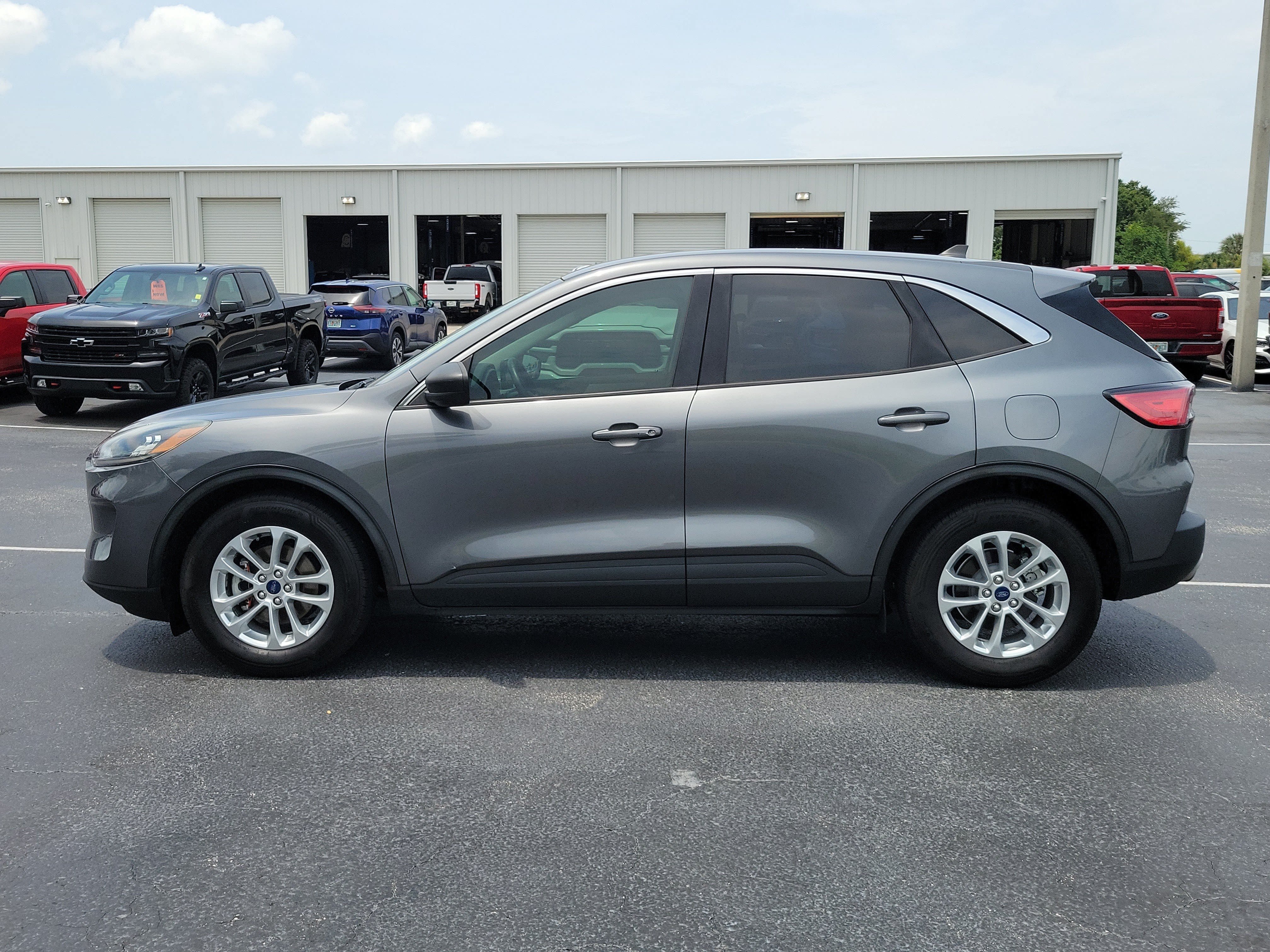 Certified 2022 Ford Escape SE w/ Convenience Package FWD image 6