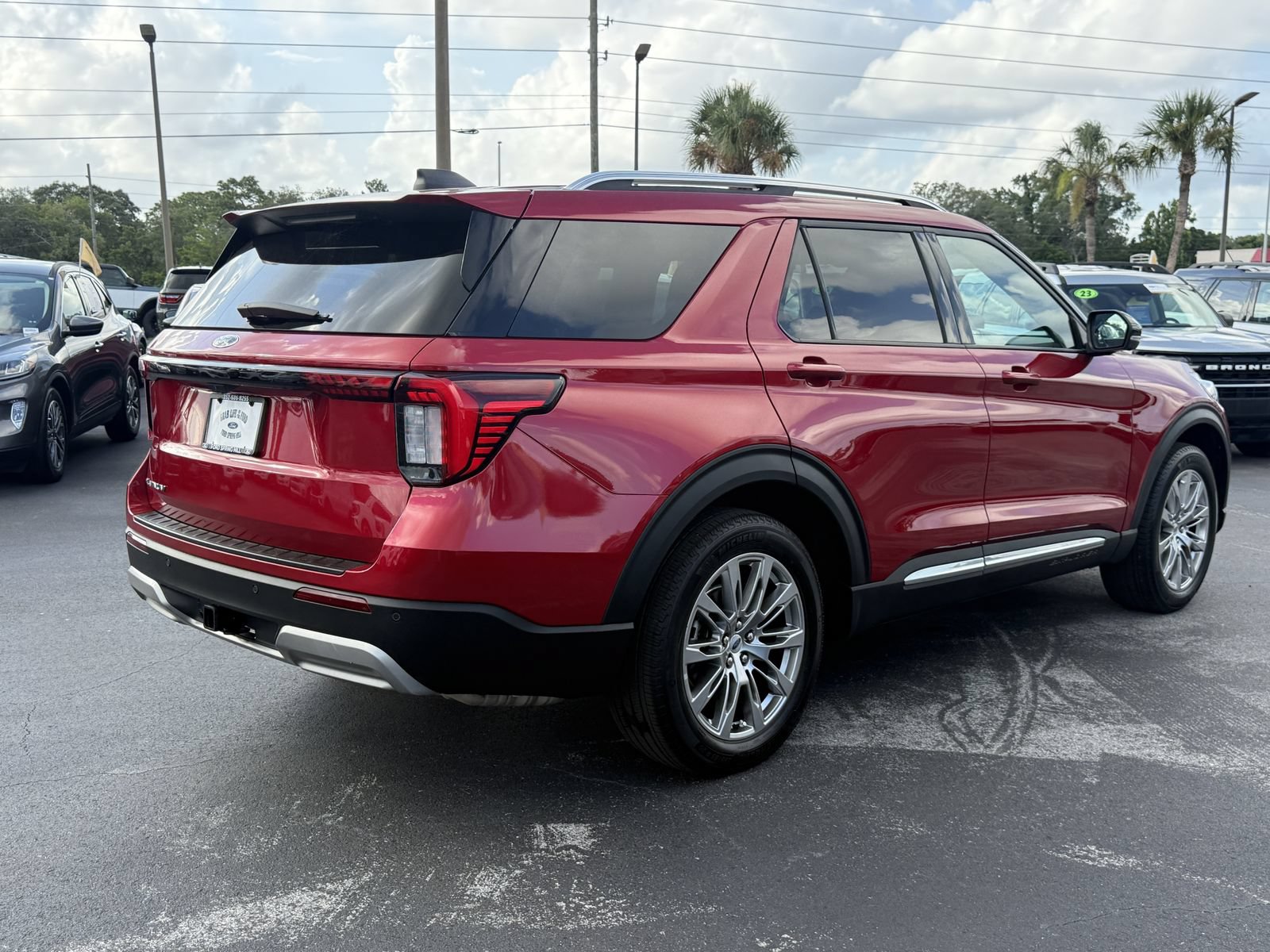 Certified 2025 Ford Explorer Platinum RWD image 4