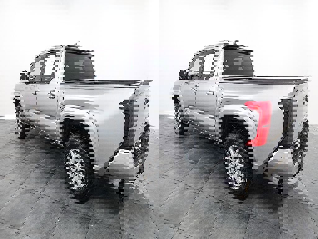 Used 2024 Toyota Tacoma SR5 AWD/4WD image 3