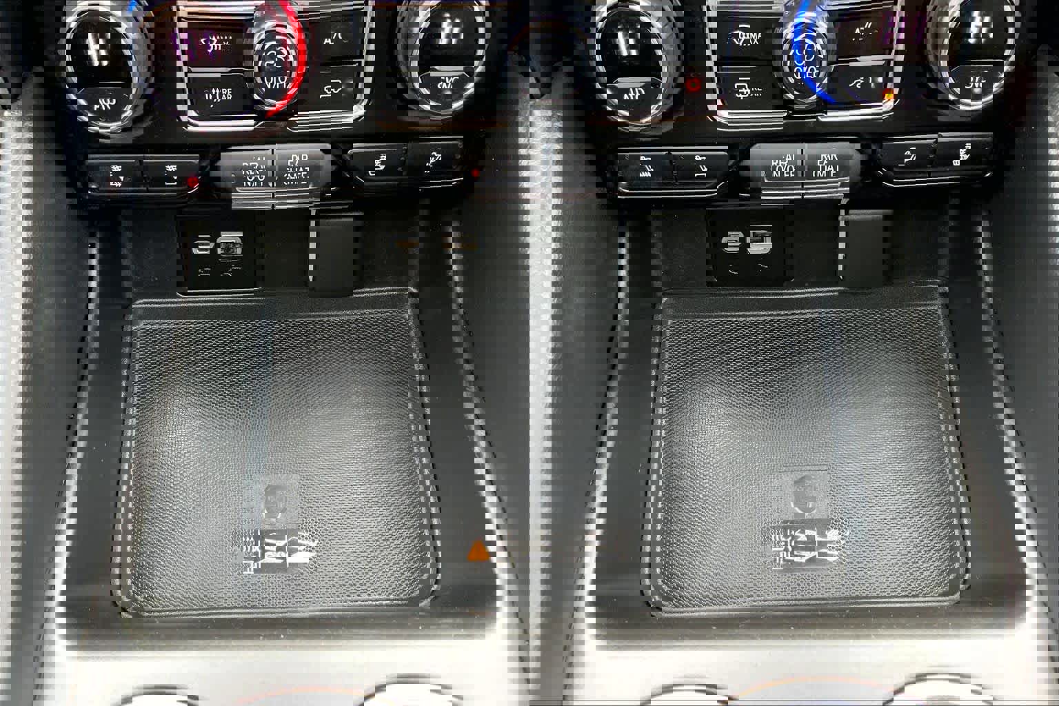 Used 2022 Chevrolet Tahoe Z71 w/ Luxury Package image 35