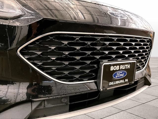 Certified 2020 Ford Escape Titanium AWD/4WD image 29