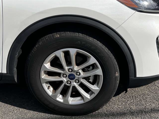Certified 2020 Ford Escape SE image 7