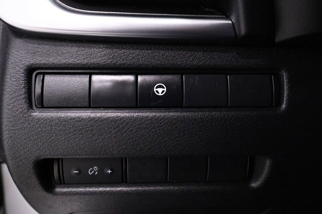 Used 2022 Nissan Rogue SV FWD image 25