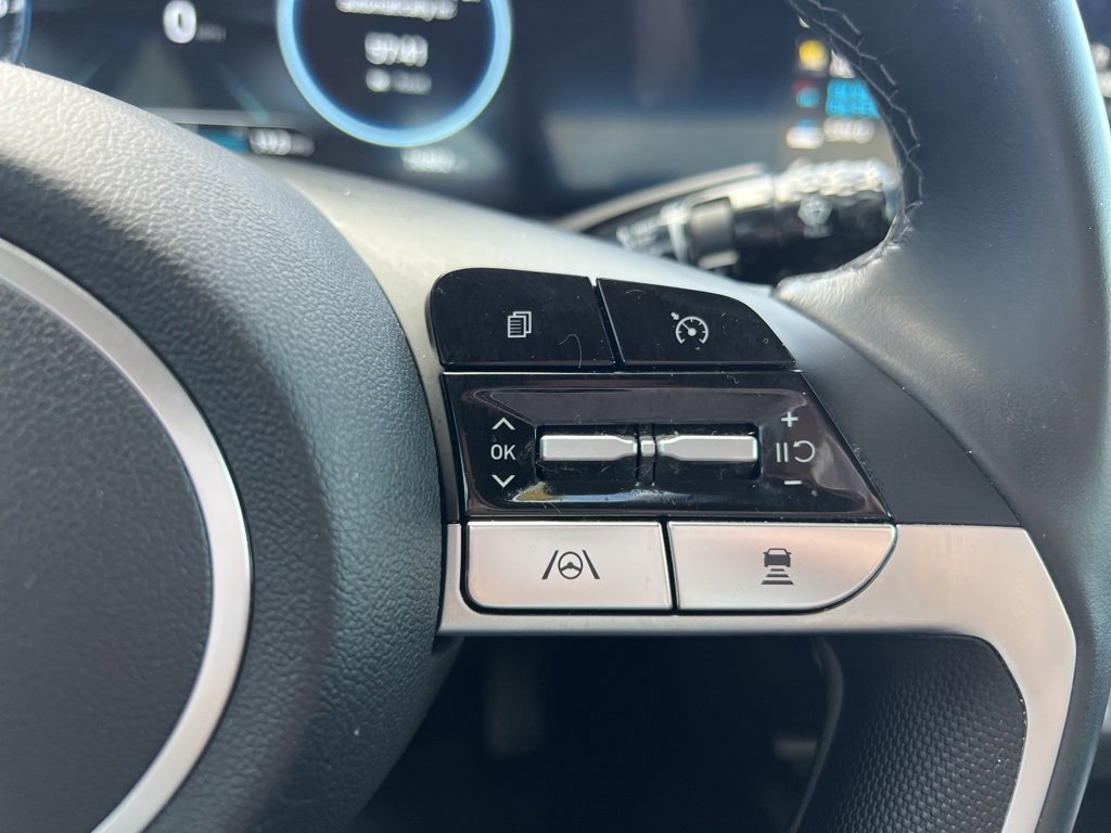 Used 2023 Hyundai Elantra Limited image 27