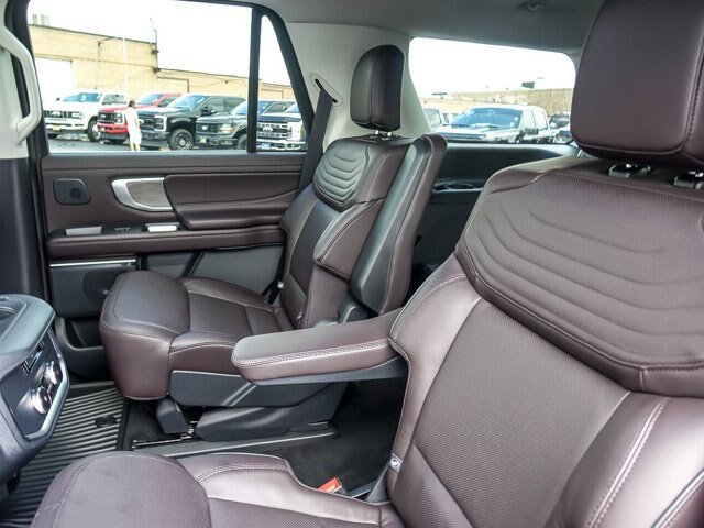Certified 2025 Ford Expedition Platinum w/ Platinum Ultimate Package AWD/4WD image 18