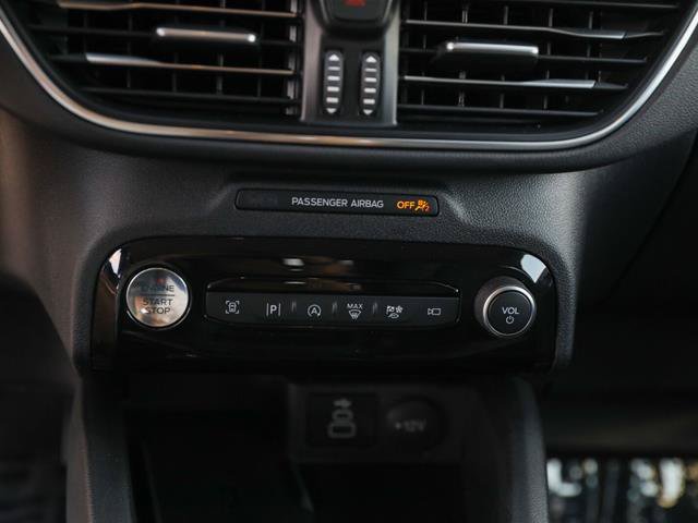 Certified 2024 Ford Escape Platinum AWD/4WD image 40