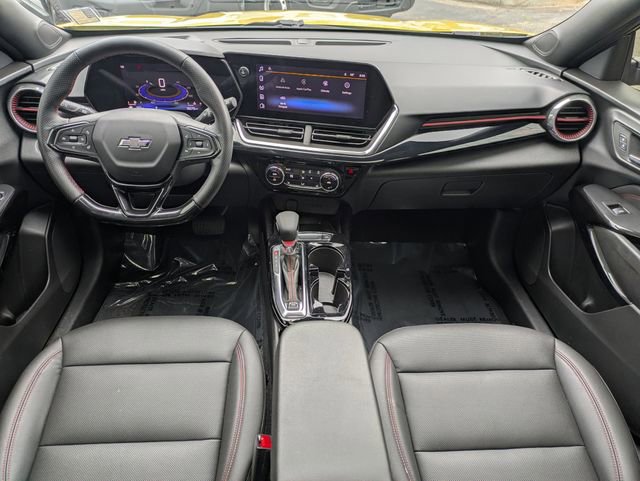 Used 2024 Chevrolet Trax RS w/ Sunroof Package image 13