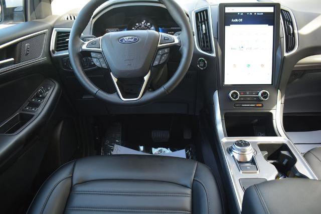 Certified 2023 Ford Edge SEL w/ Convenience Package AWD/4WD image 3