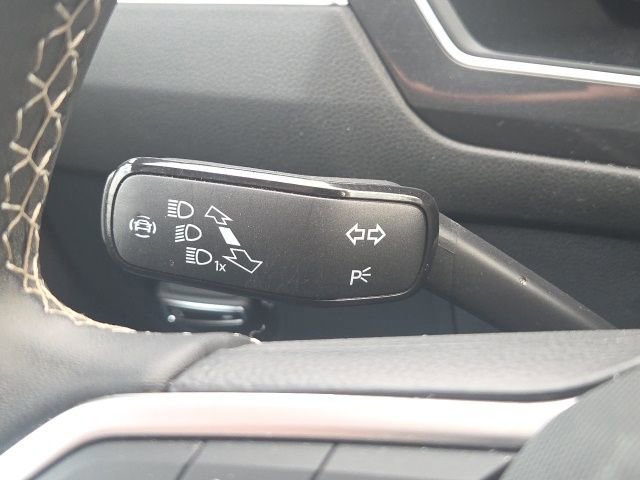 Used 2023 Volkswagen Tiguan SE R-Line AWD/4WD image 44