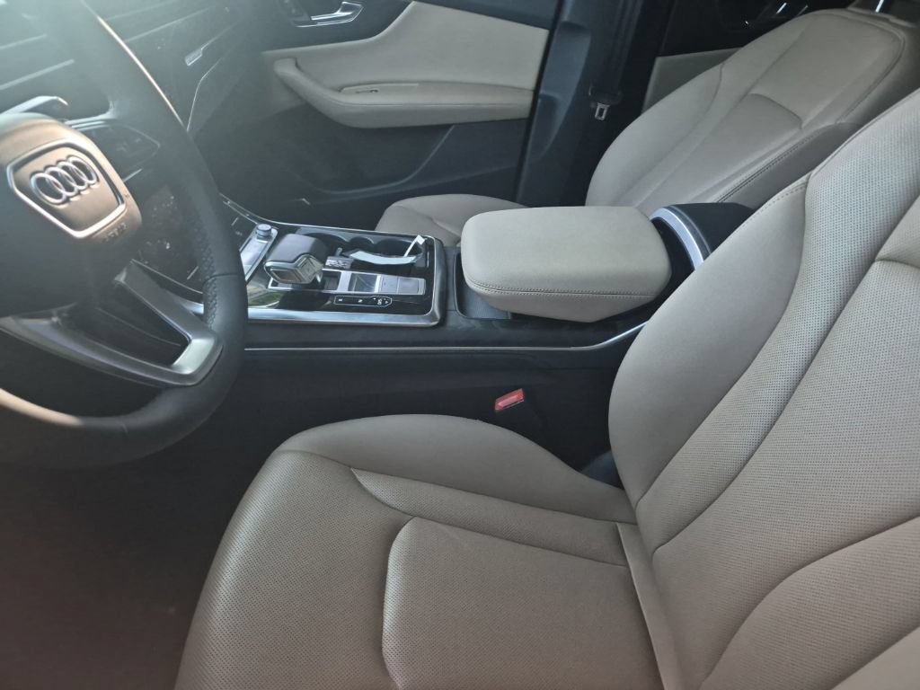 Used 2022 Audi Q8 Prestige w/ Prestige Package AWD/4WD image 23