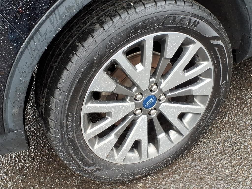 Certified 2022 Ford Escape Titanium image 7