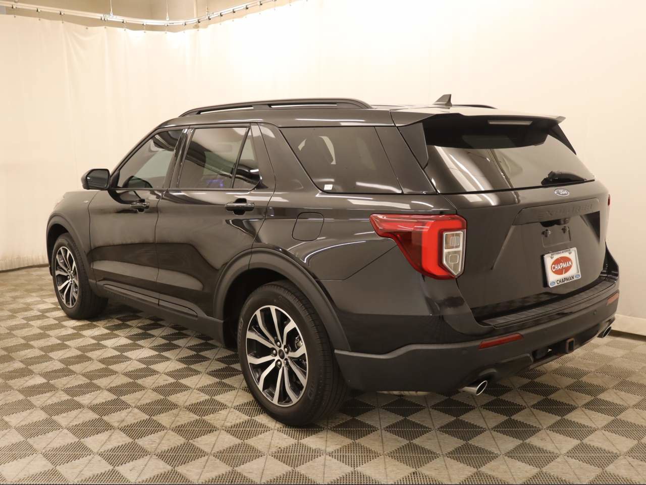 Certified 2023 Ford Explorer ST-Line w/ Class IV Trailer Tow Package RWD image 3