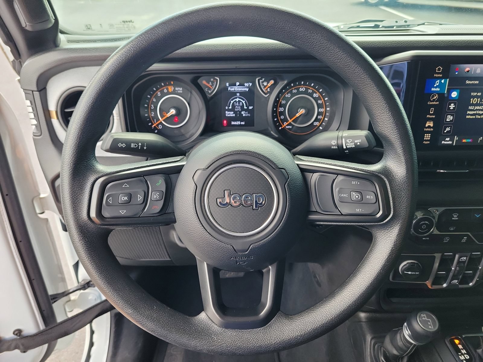 Used 2025 Jeep Gladiator Sport AWD/4WD image 15