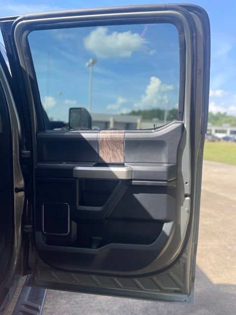 Certified 2019 Ford F250 Lariat AWD/4WD image 17