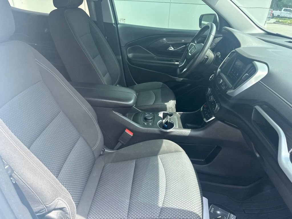 Used 2024 GMC Terrain SLE w/ Driver Convenience Package FWD image 31