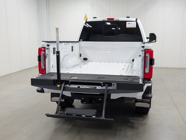 Certified 2025 Ford F250 Platinum w/ Platinum Plus Package AWD/4WD image 29