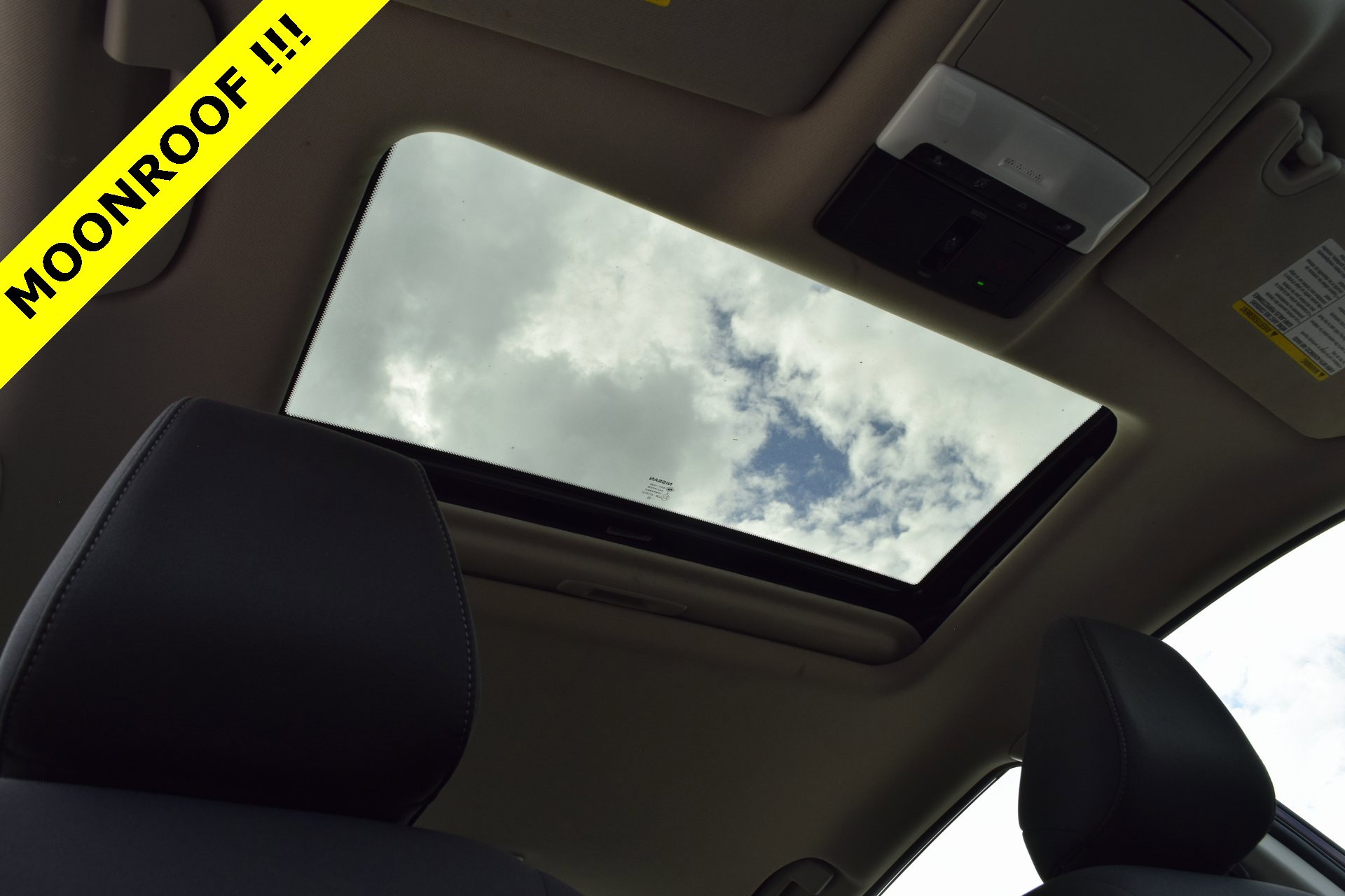 Used 2023 Nissan Altima 2.5 SV w/ SV Premium Package image 6