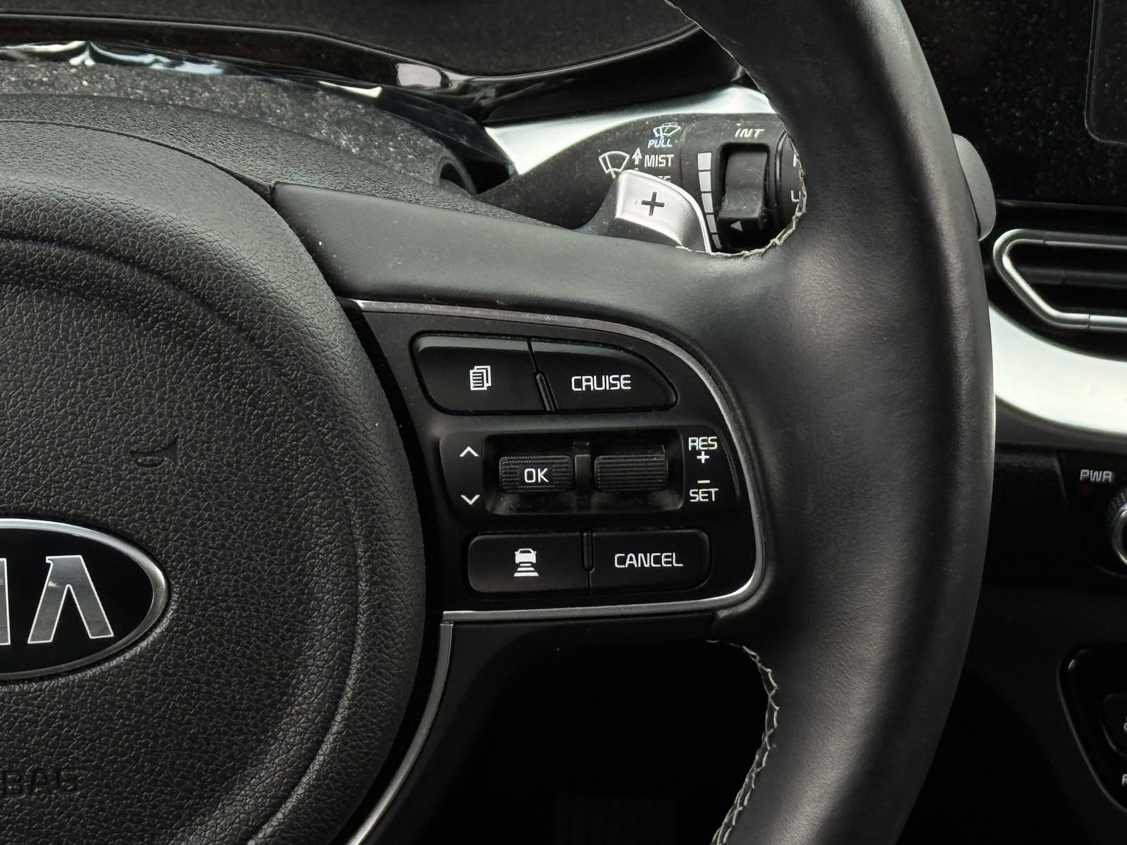 Used 2021 Kia Niro EX Premium FWD image 16