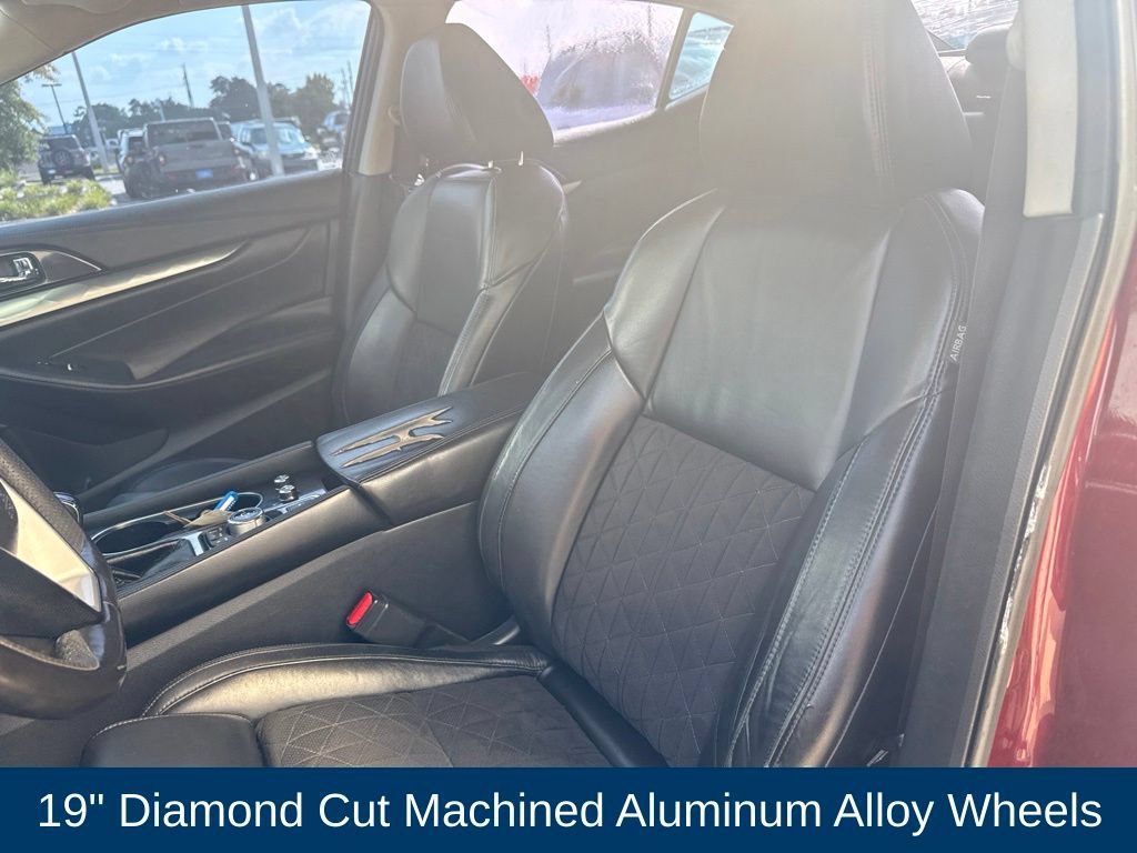 Used 2017 Nissan Maxima SR FWD image 12