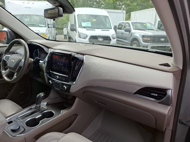 Used 2020 Chevrolet Traverse Premier FWD image 39