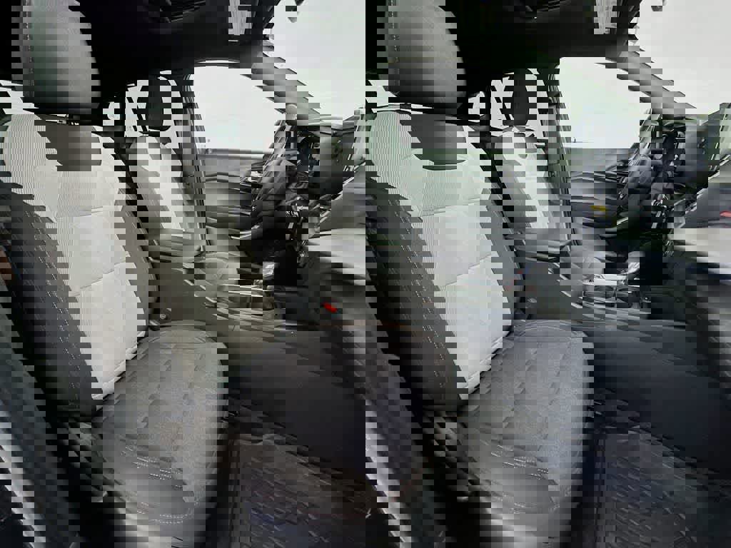 Used 2024 Chevrolet Trax RS w/ Sunroof Package image 17