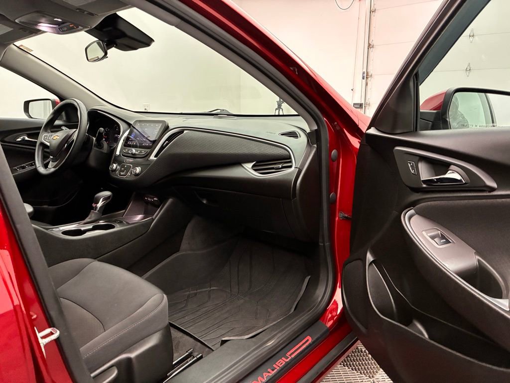 Used 2024 Chevrolet Malibu RS w/ LPO, Floor Liner Package image 29