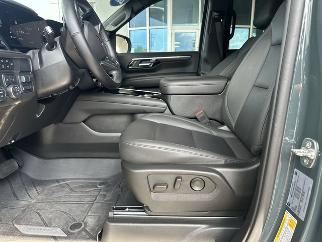 Used 2025 Chevrolet Tahoe Z71 w/ Z71 Off-Road Package AWD/4WD image 13