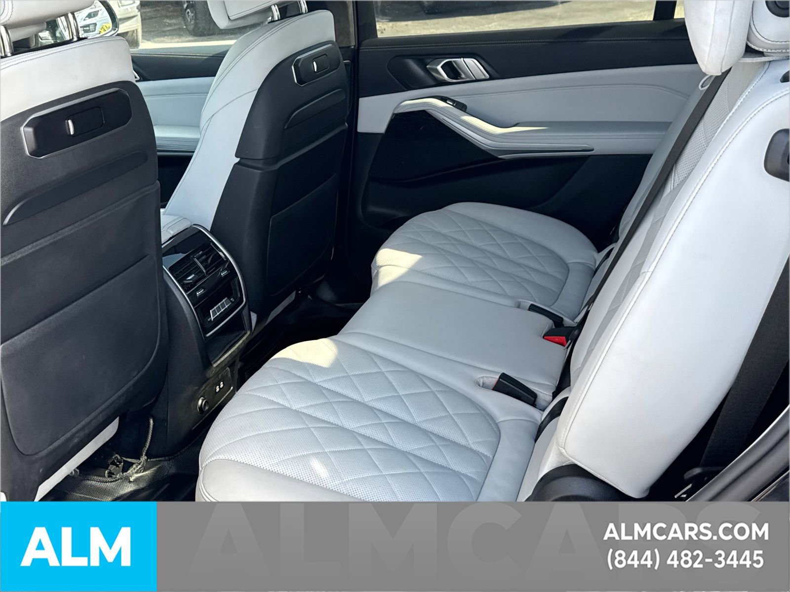 Used 2024 BMW X7 xDrive40i w/ M Sport Package AWD/4WD image 27