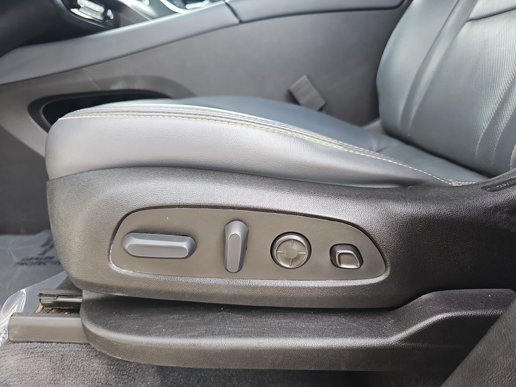 Used 2022 Buick Enclave Premium FWD image 28