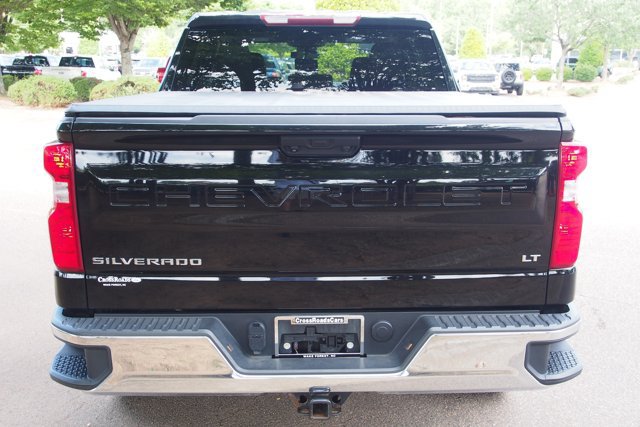 Used 2023 Chevrolet Silverado 1500 LT AWD/4WD image 6