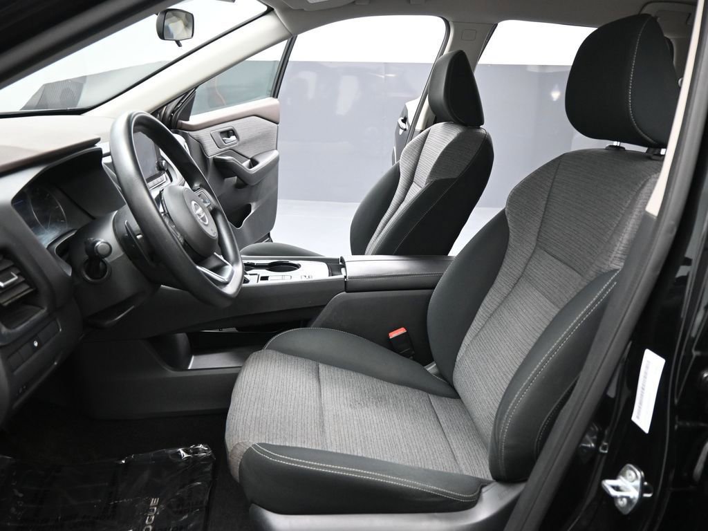 Used 2021 Nissan Rogue SV image 37