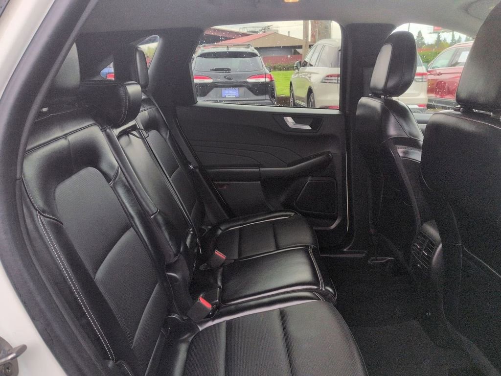 Certified 2023 Ford Escape Platinum AWD/4WD image 27